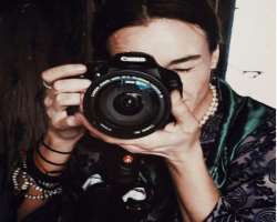 Apart from acting, she is also interested in photography.